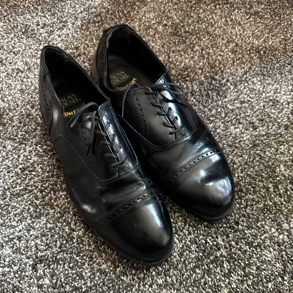 Nunn Bush Black Leather Oxfords Classic Cap Toe